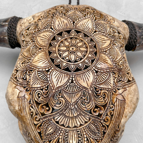 Mandala Bloom Skull | Gegraveerde Stierenschedel