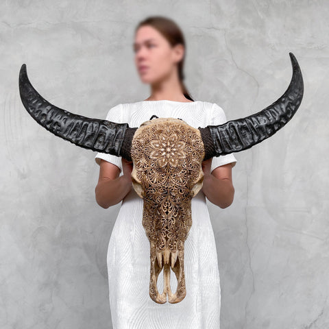 Rebel Bloom Skull | Gegraveerde Buffelschedel