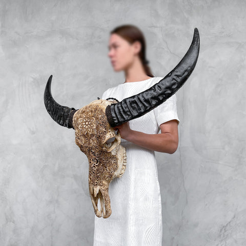 Rebel Bloom Skull | Gegraveerde Buffelschedel