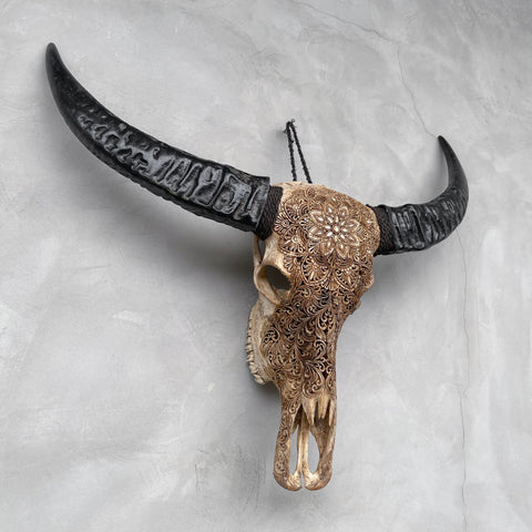 Rebel Bloom Skull | Gegraveerde Buffelschedel